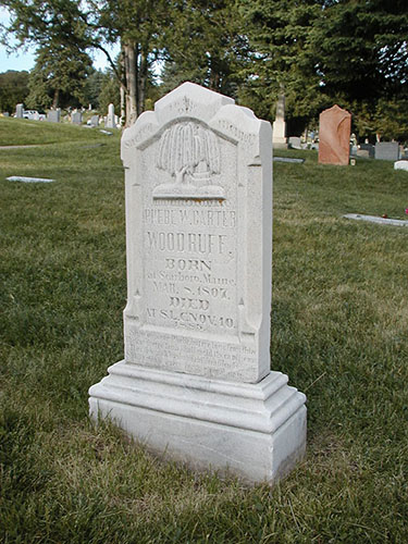 Grave marker of Phoebe Carter Woodruff