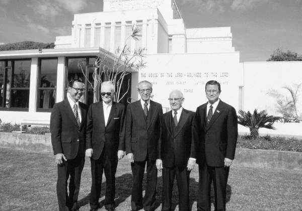 photo of the first presidency at the hawaii temple