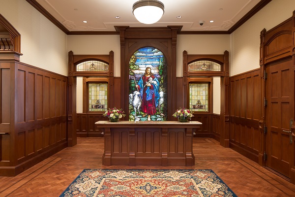 Provo welcome desk