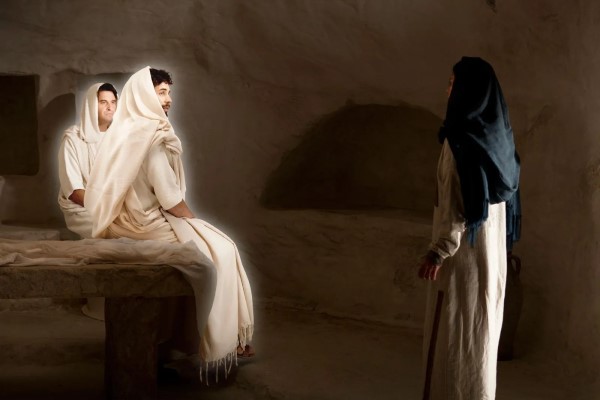 mary in the tomb with angels