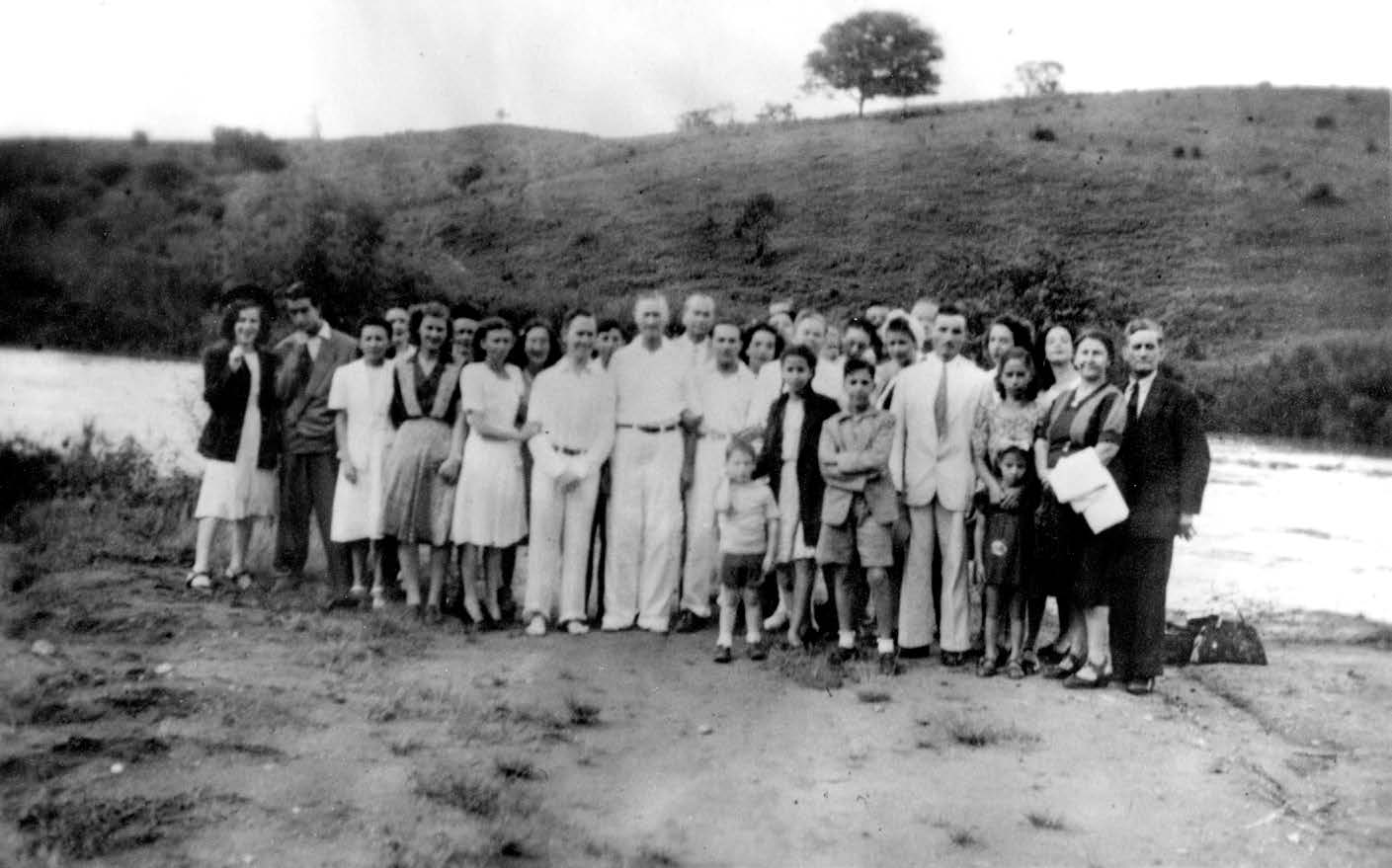 Baptism in Campinas, São Paulo, Brazil. Courtesy of CHL.