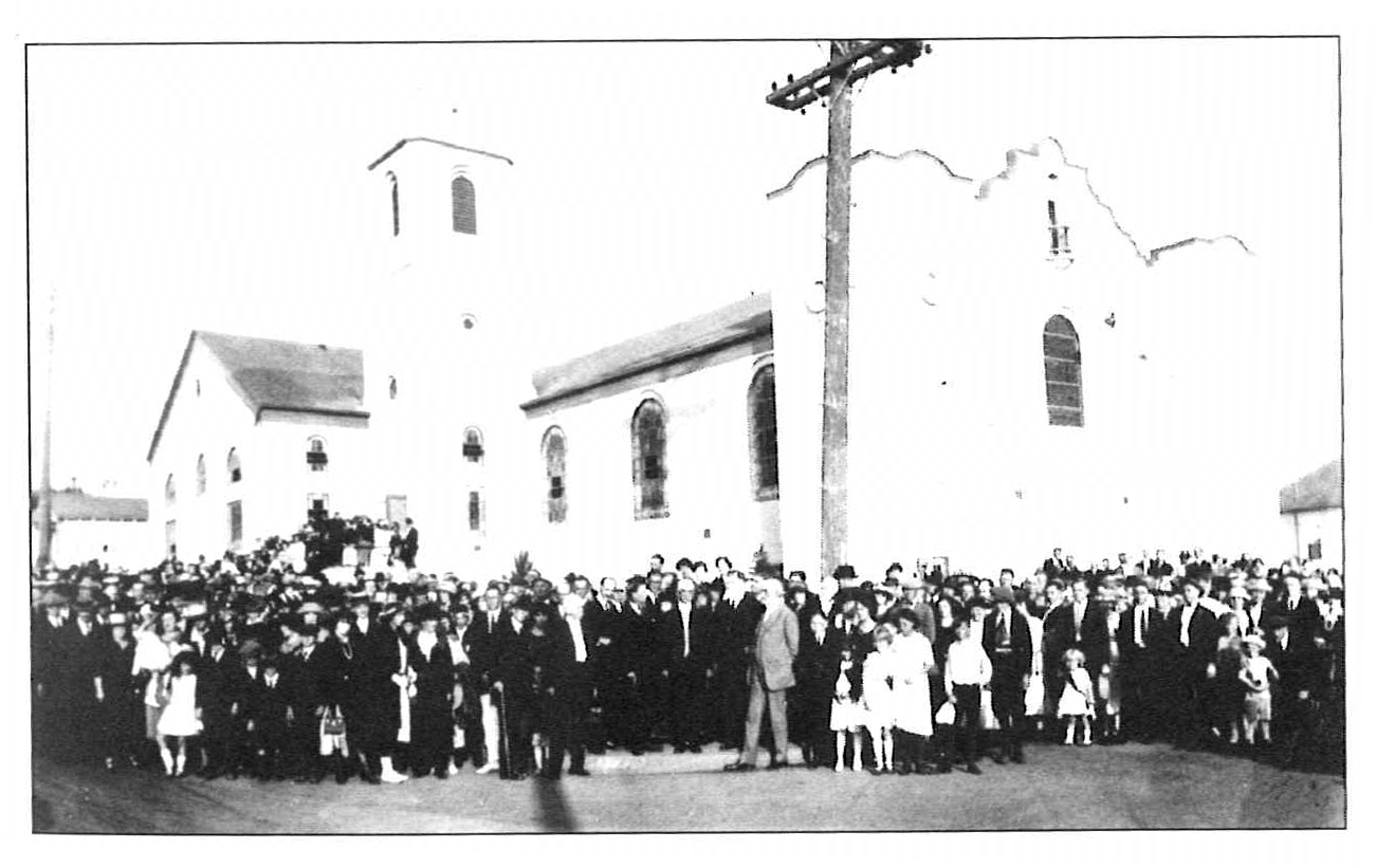 Heber J. Grant and Saints at Ocean Park chapel dedication