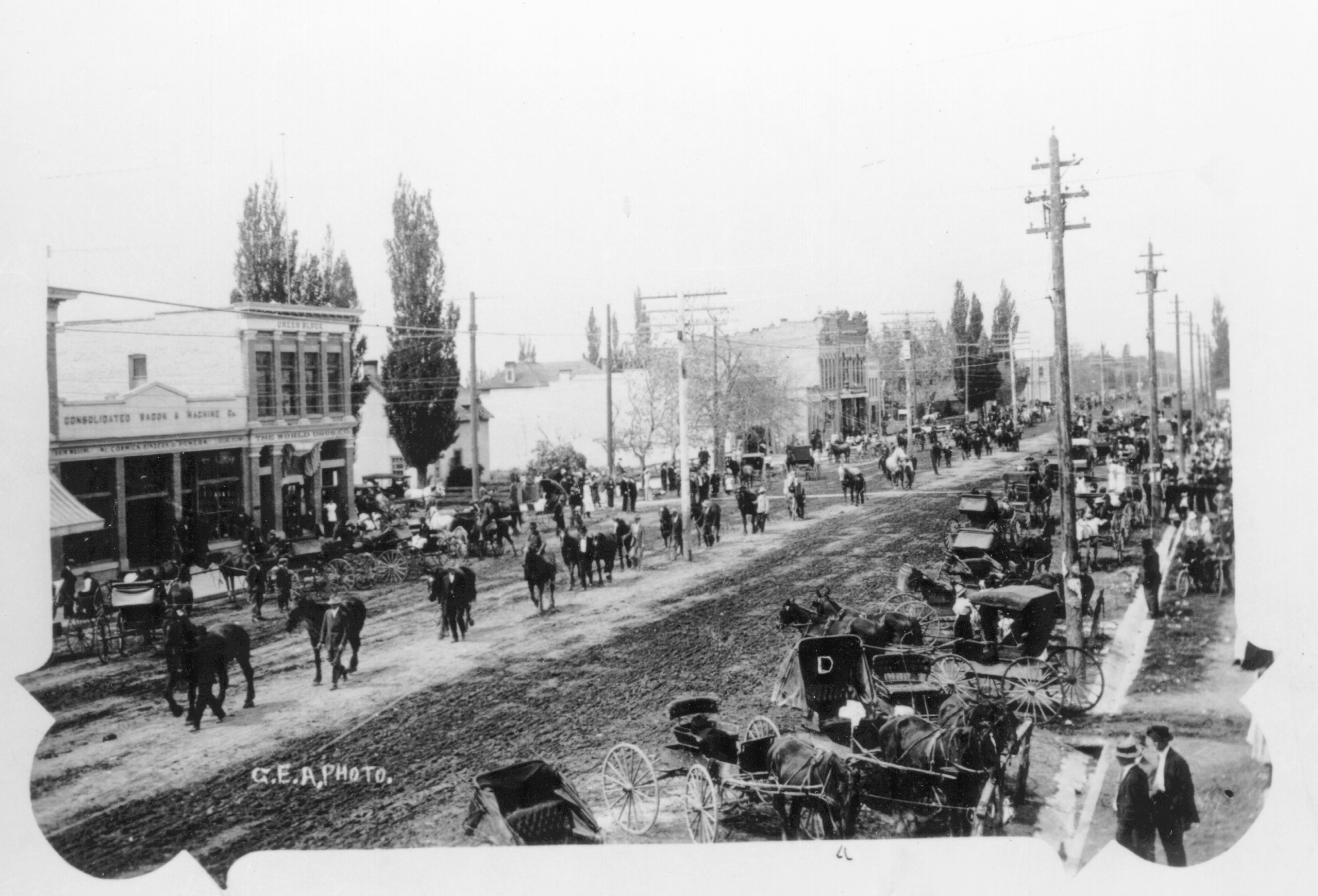 An early Spanish Fork pioneer celebration, 1909.  Courtesy of LDS Church Archives