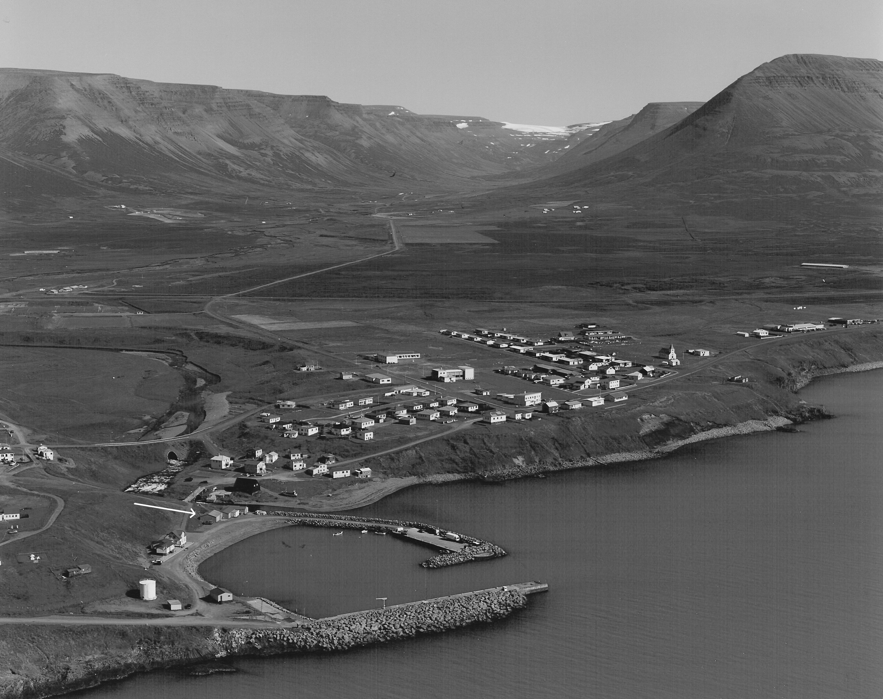 Aerial photograph of Hofsós.