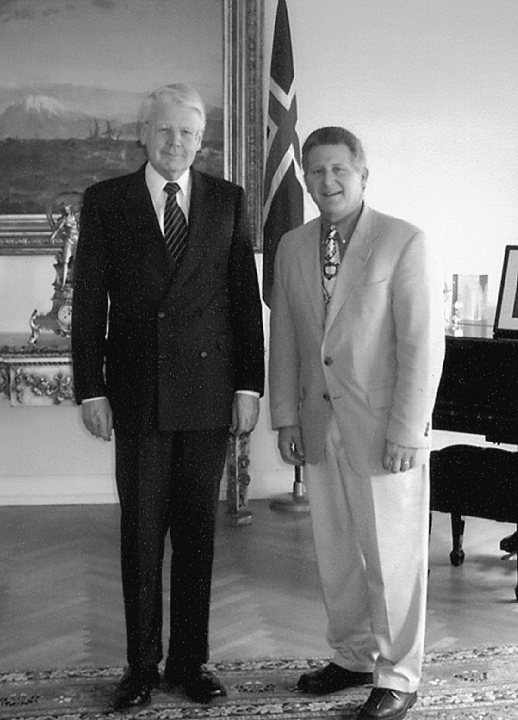 President Ólafur Ragnar Grímsson and Fred E. Woods discuss plans for the 2005 sesquicentennial event in Spanish Fork, Utah, 2004. Courtesy of Fred E. Woods