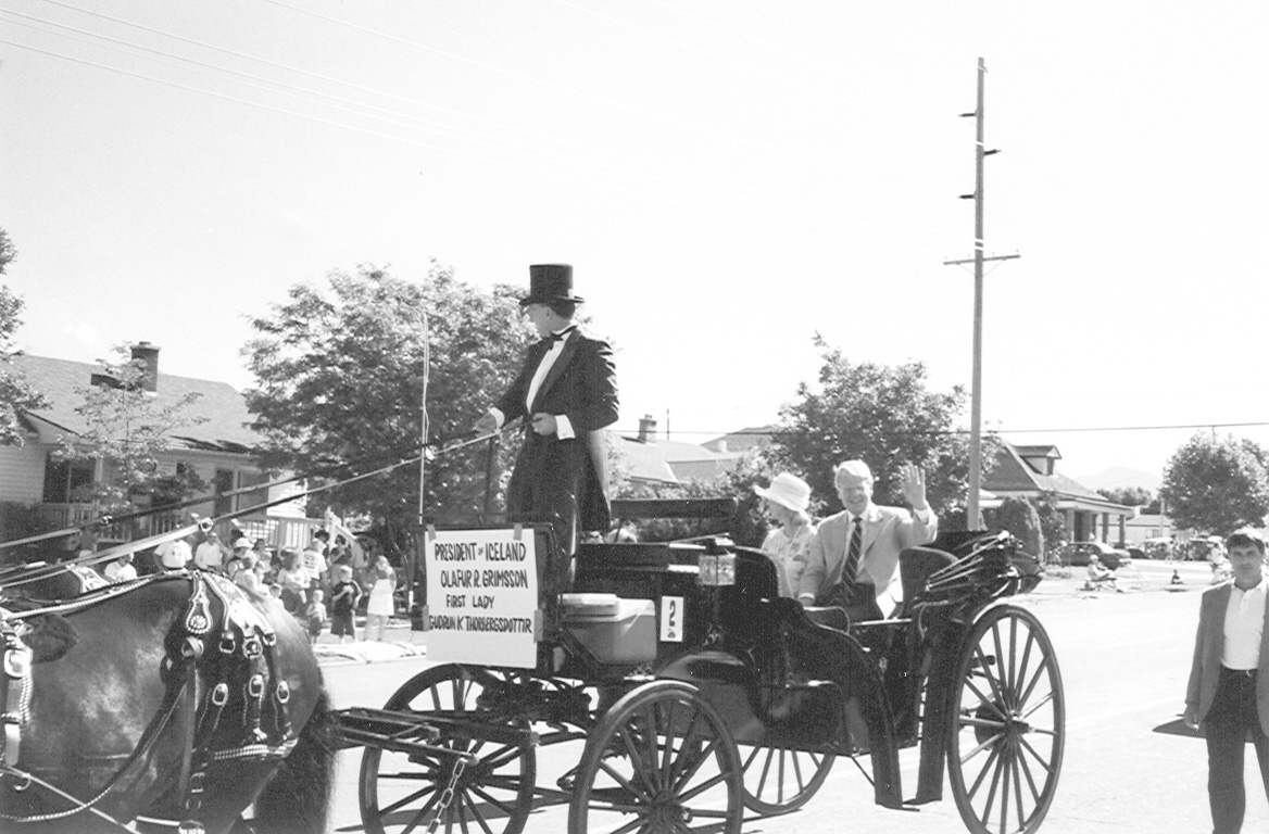 President Ólafur Ragnar Grímsson and his late wife, Guðrun KatrinÞorbergsdóttir, in a horse-drawn buggy at the head of the FiestaDays parade on July 24, 1997. Courtesy of David A. Ashby