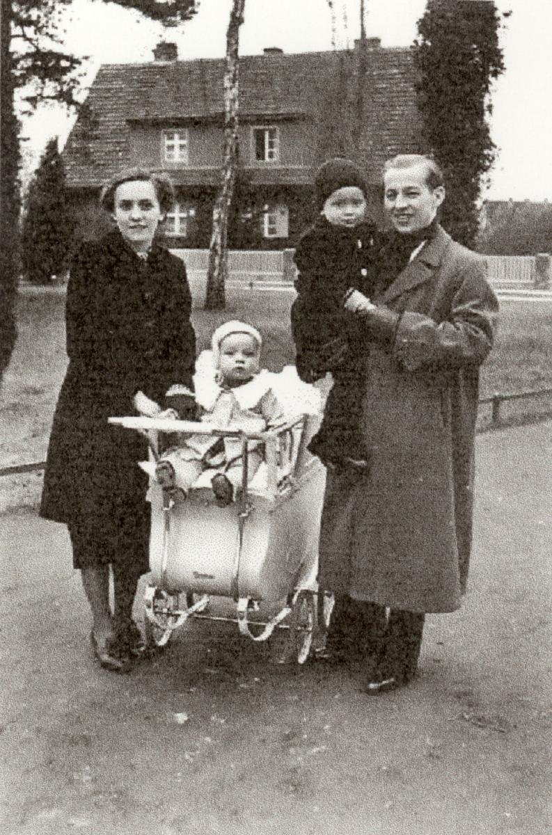 Gerda and Fritz Hubrich with their sons Ralph and Wolf Dieter