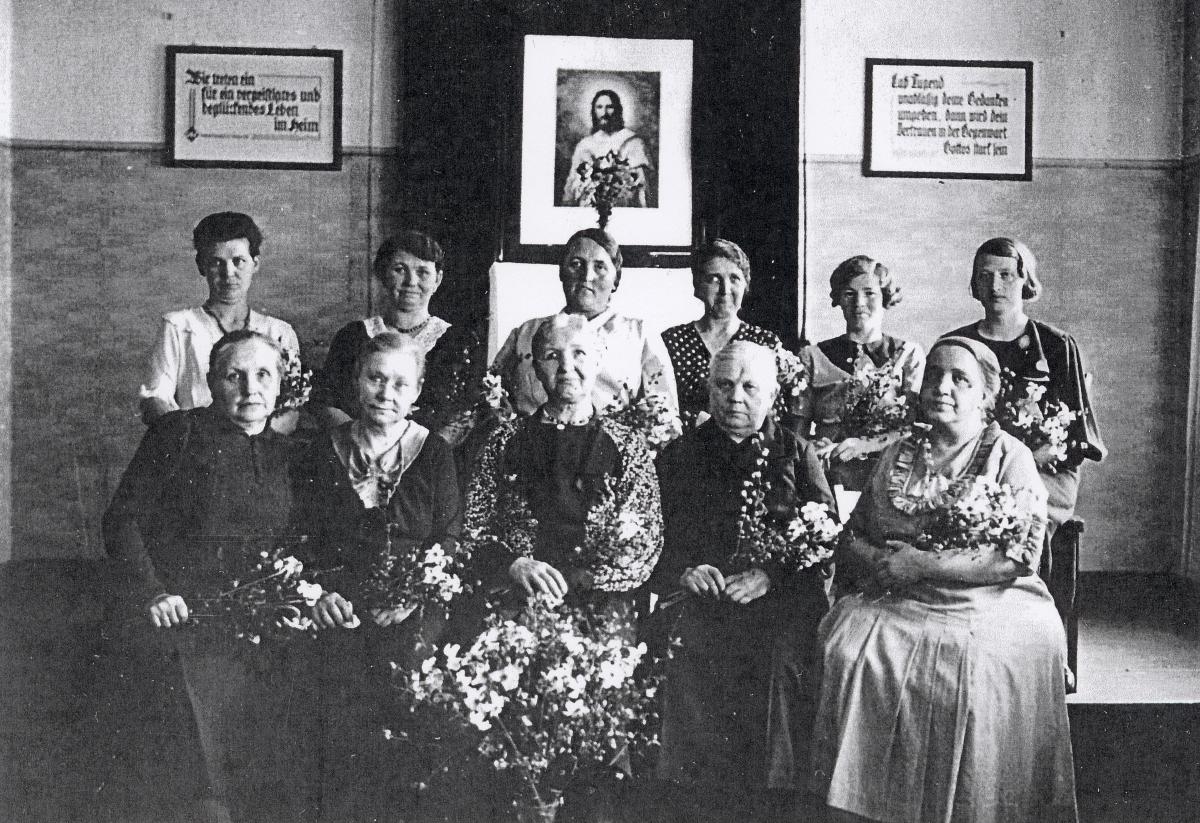 The mothers of the Spandau Branch