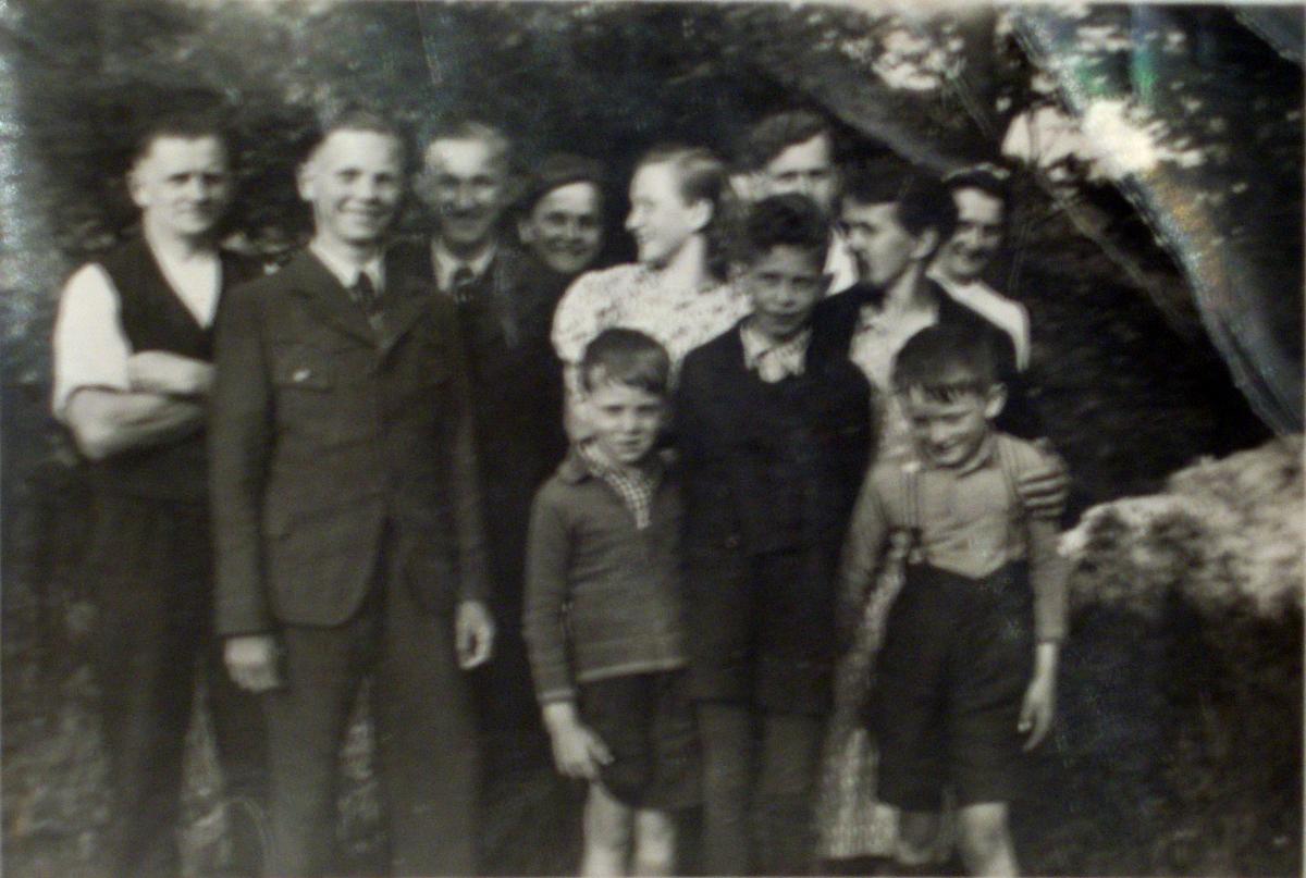 The Wächtler family gathered outside