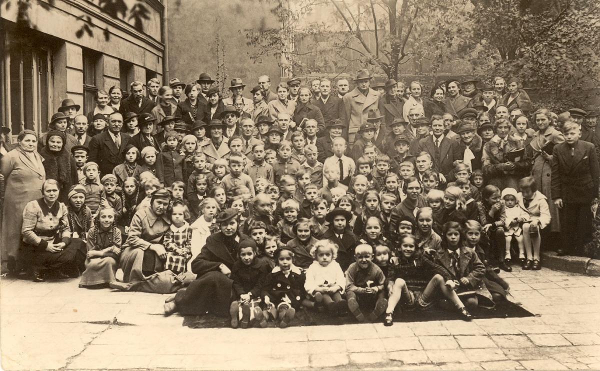 The Königsberg Branch gathered outside