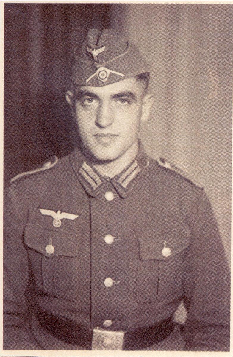 portrait picture of Heinrich August Stank in uniform