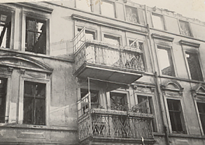 The Schulzke family’s apartment from street
