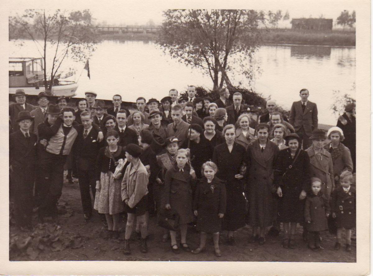 Members of the Stettin Branch on an outing