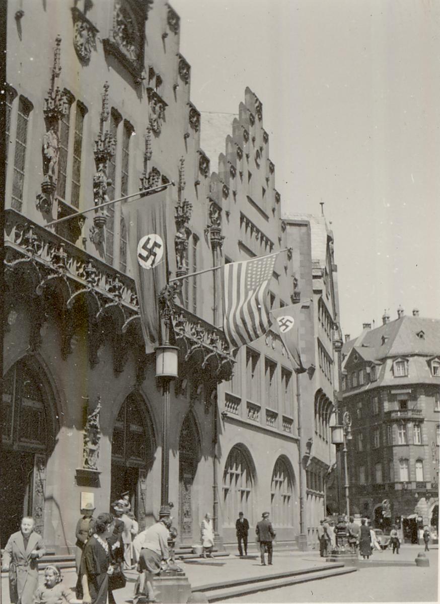 Fig. 3. The Frannkfurt city hall was decked out with the flag of the United States in May 1939. [12] (G. Blake)
