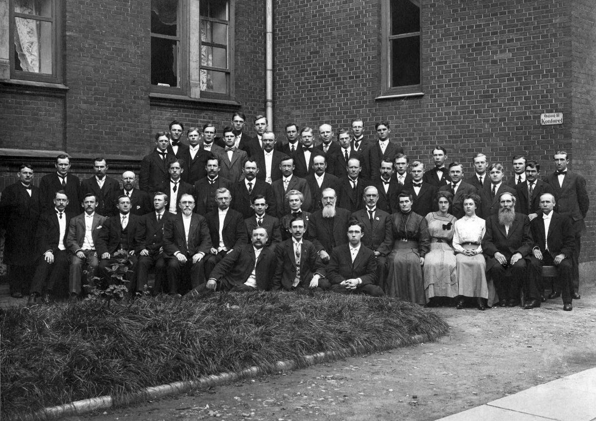 Photograph taken of President Joseph F. Smith and Presiding Bishop Charles W. Nibley at the Scandinavian Mission headquarters