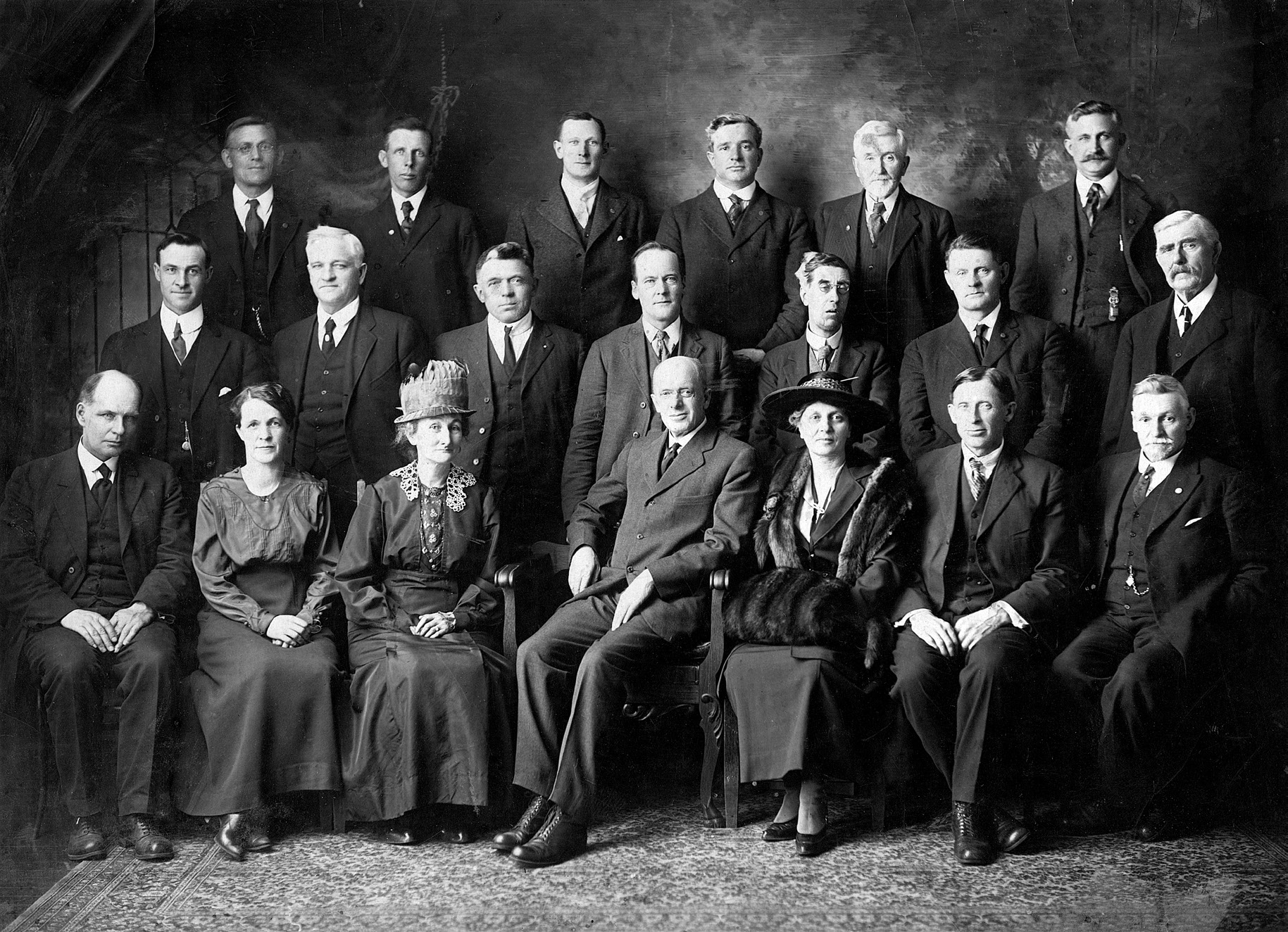 United Farmers of Alberta and United Farm Women of Alberta, Board of Directors, 1919. Glenbow Archives PB-244-2.