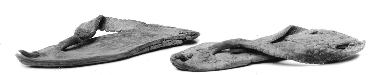 This image of nailless sandals, from 4th-century Egypt, shows the multiple layers of leather that were used to make sandals in Judea as well.