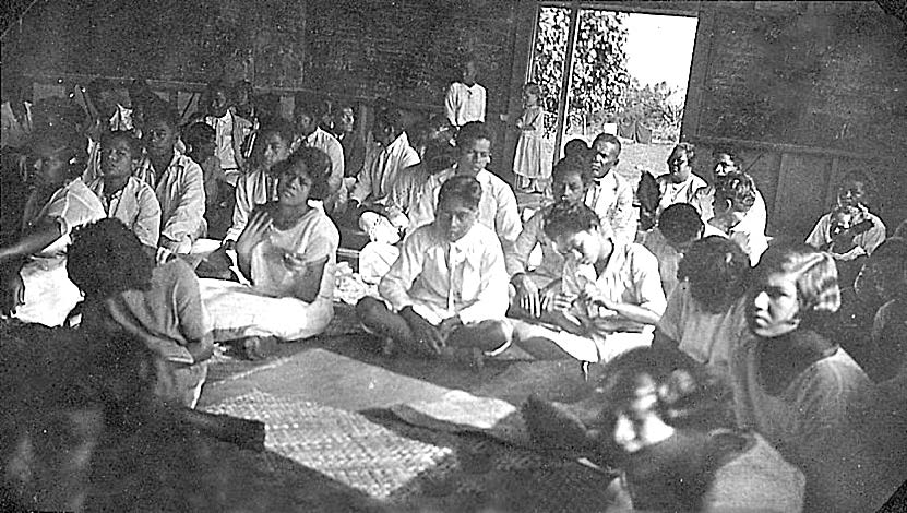 Inside the Makeke school room. Maurice Jensen collection courtesy of Lorraine Morton Ashton.