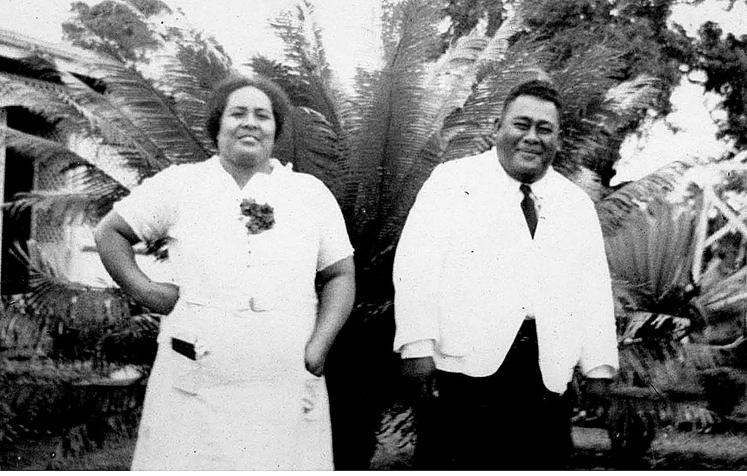 Mele and Tevita Mapa. Harris Vincent collection courtesy of Lorraine Morton Ashton.