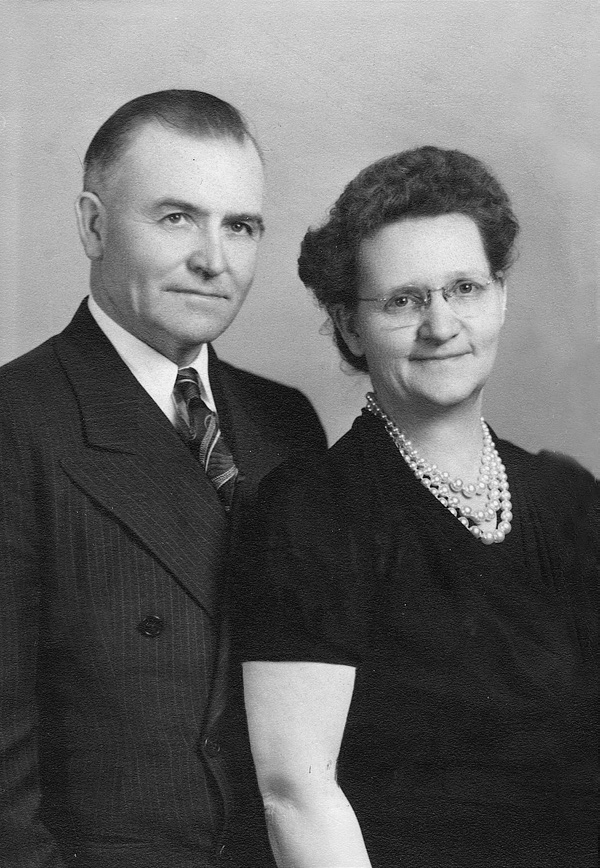 President Evon and Sister Martha Huntsman. Evon Huntsman collection courtesy of Lorraine Morton Ashton.