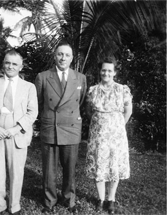 President Evon Huntsman, Elder Matthew Cowley, and Sister Martha Huntsman. Evon Huntsman collection courtesy of Lorraine Morton Ashton.