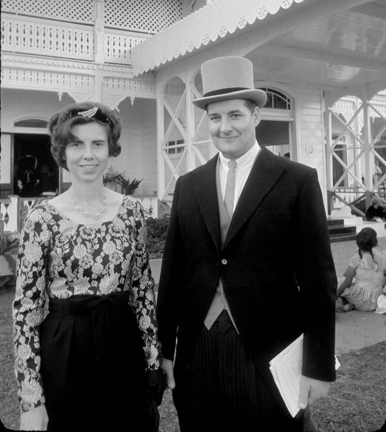 President John and Sister Jean Groberg at the coronation of His Majesty King Taufa‘ahau Tupou IV. Courtesy of John Groberg.