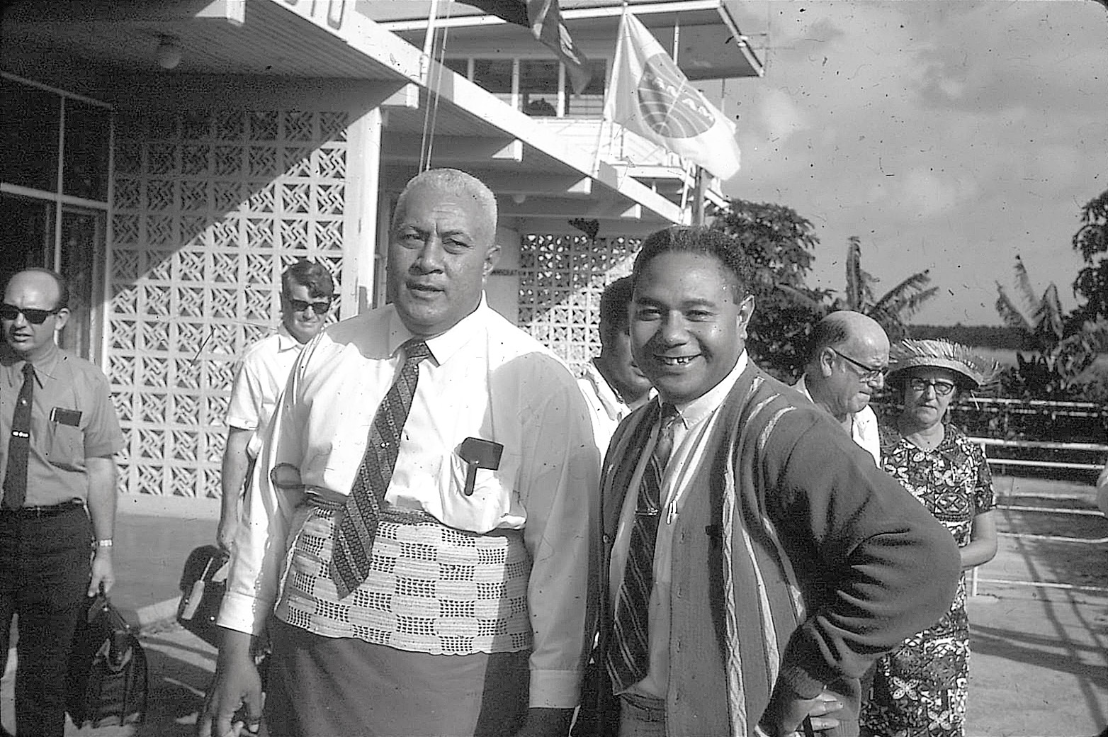 New stake presidents Folau Mahu‘inga and Tevita Ka‘ili. Bill Windsor collection, courtesy of Lorraine Morton Ashton.