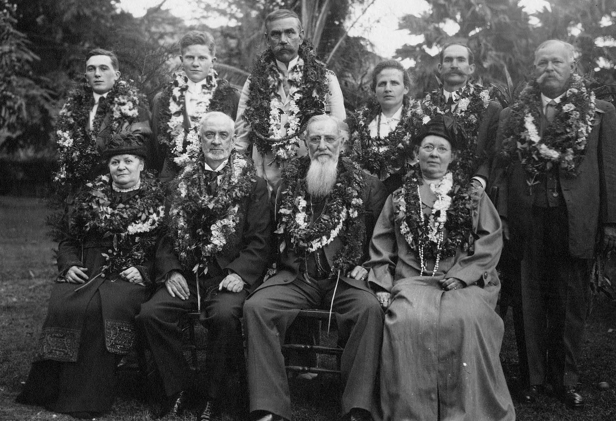 President Joseph F. Smith and his party in Honolulu on 21 May 1915. Front row, right to left: Julina and Joseph F. Smith; Charles W. Nibley and his wife Rebecca. Back row, right to left: Mission president Samuel E. Woolley, Honolulu District leader Earnest L. and his wife Theresa Minor, Elder Reed Smoot, and missionaries. Courtesy of Church History Library.