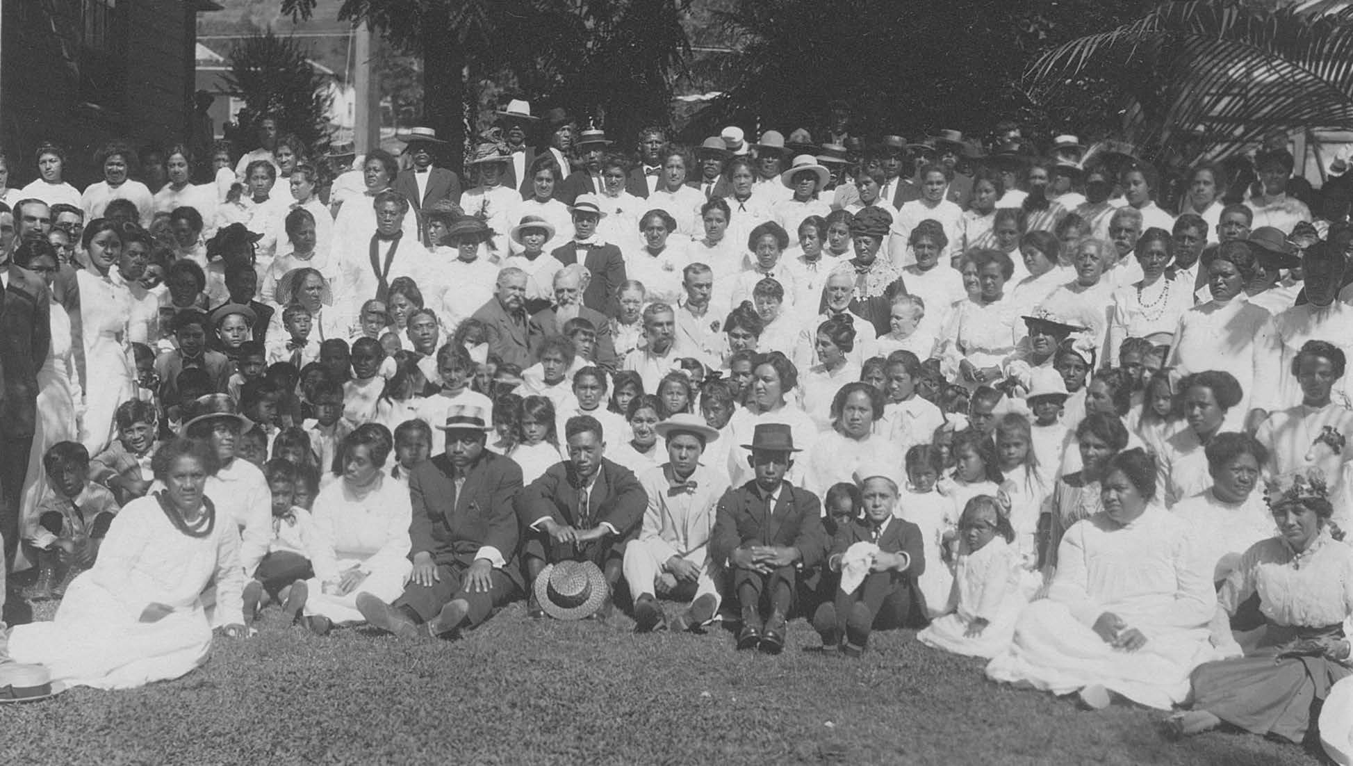 During his 1915 visit to Hawaiʻi, the prophet noted significant temporal progress and extolled the spiritual strength of the island Saints. President Smith (at center), with traveling party to the right and Samuel E. Woolley to the left. Courtesy of Church History Library.