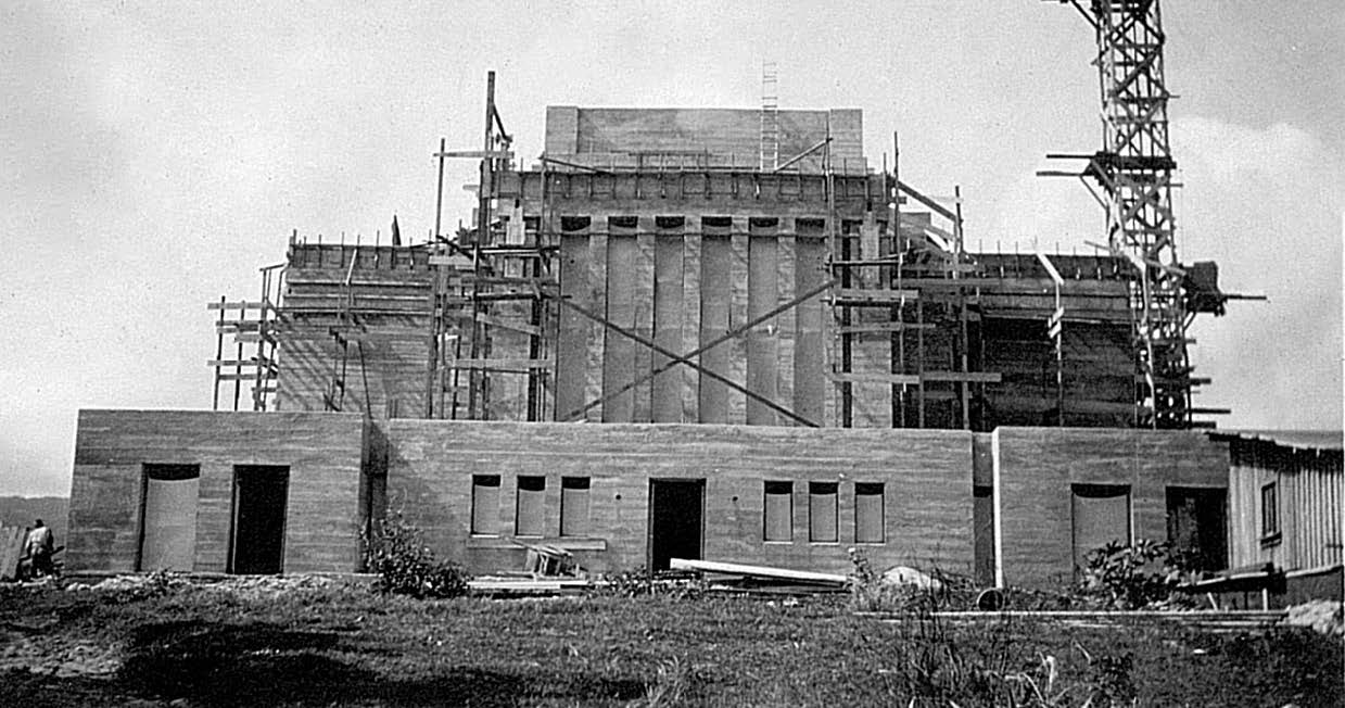 Front view of the temple under construction. Courtesy of Church History Library.