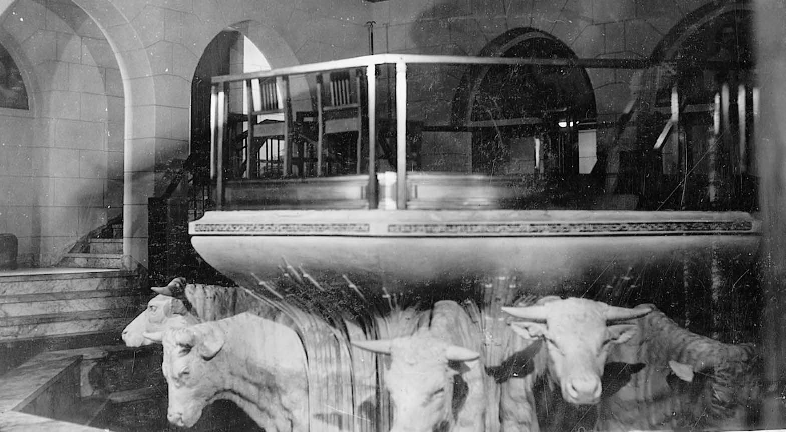 Art historian Paul Anderson wrote, “The oxen for the baptismal font appear dignified, strong, and lifelike in their movements, perhaps the best ever executed for a temple.” Courtesy of Church History Library.