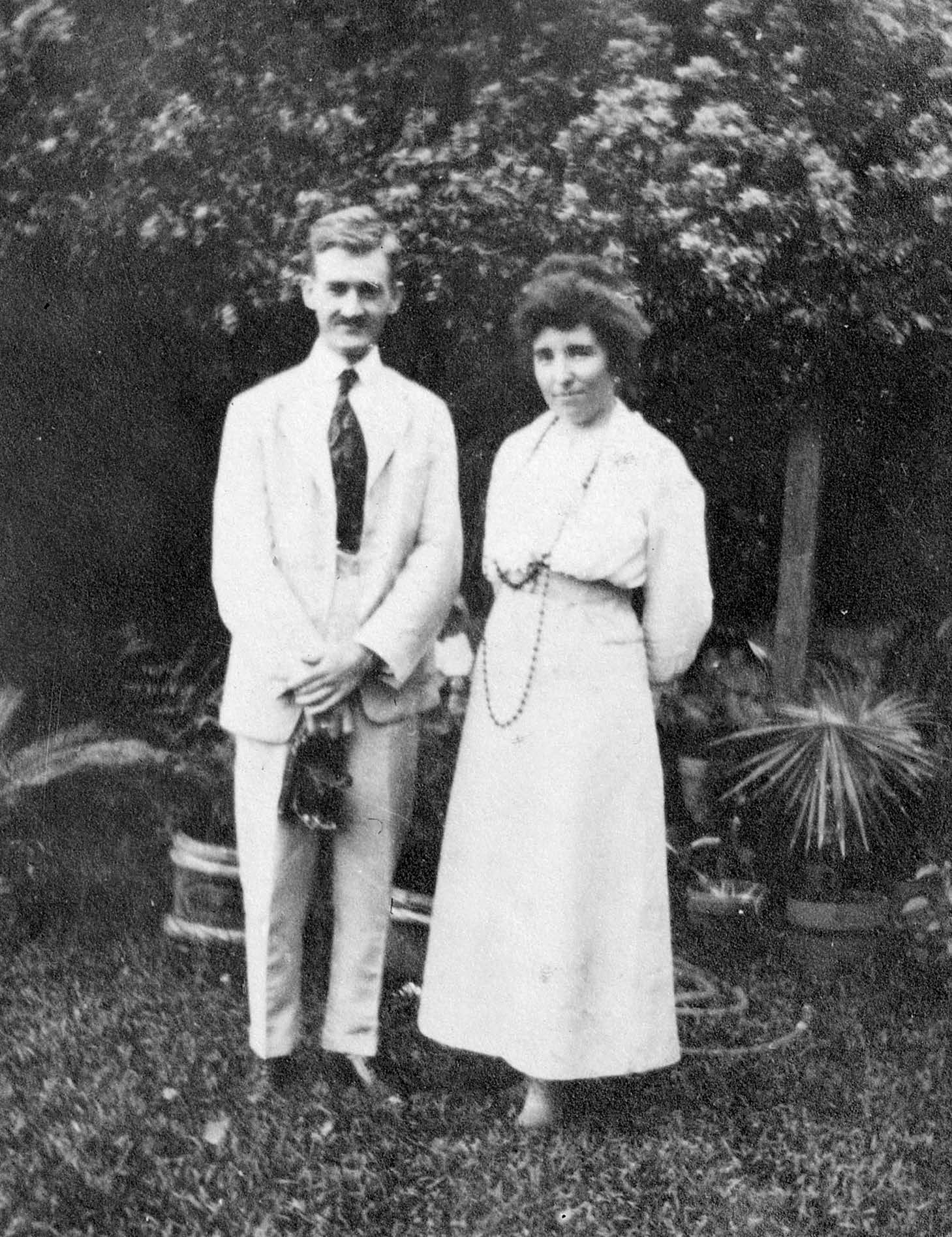 LeConte and Zipporah Stewart. Courtesy of BYU–Hawaii Archives.