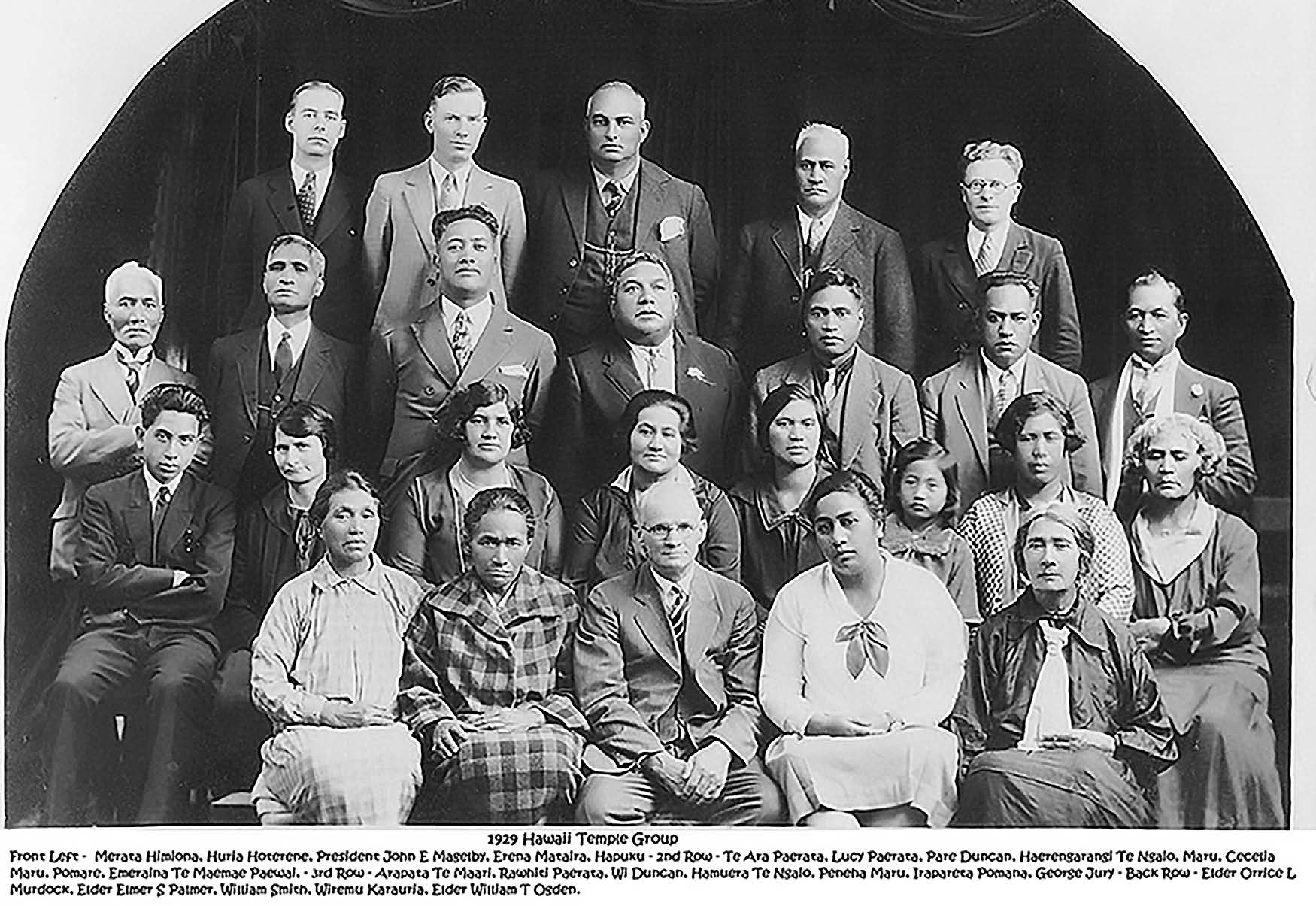 1929 Māori temple group. Despite numerous hindrances, this group persisted and was finally able to journey to the Hawaii Temple. Courtesy of Hyran Smith.