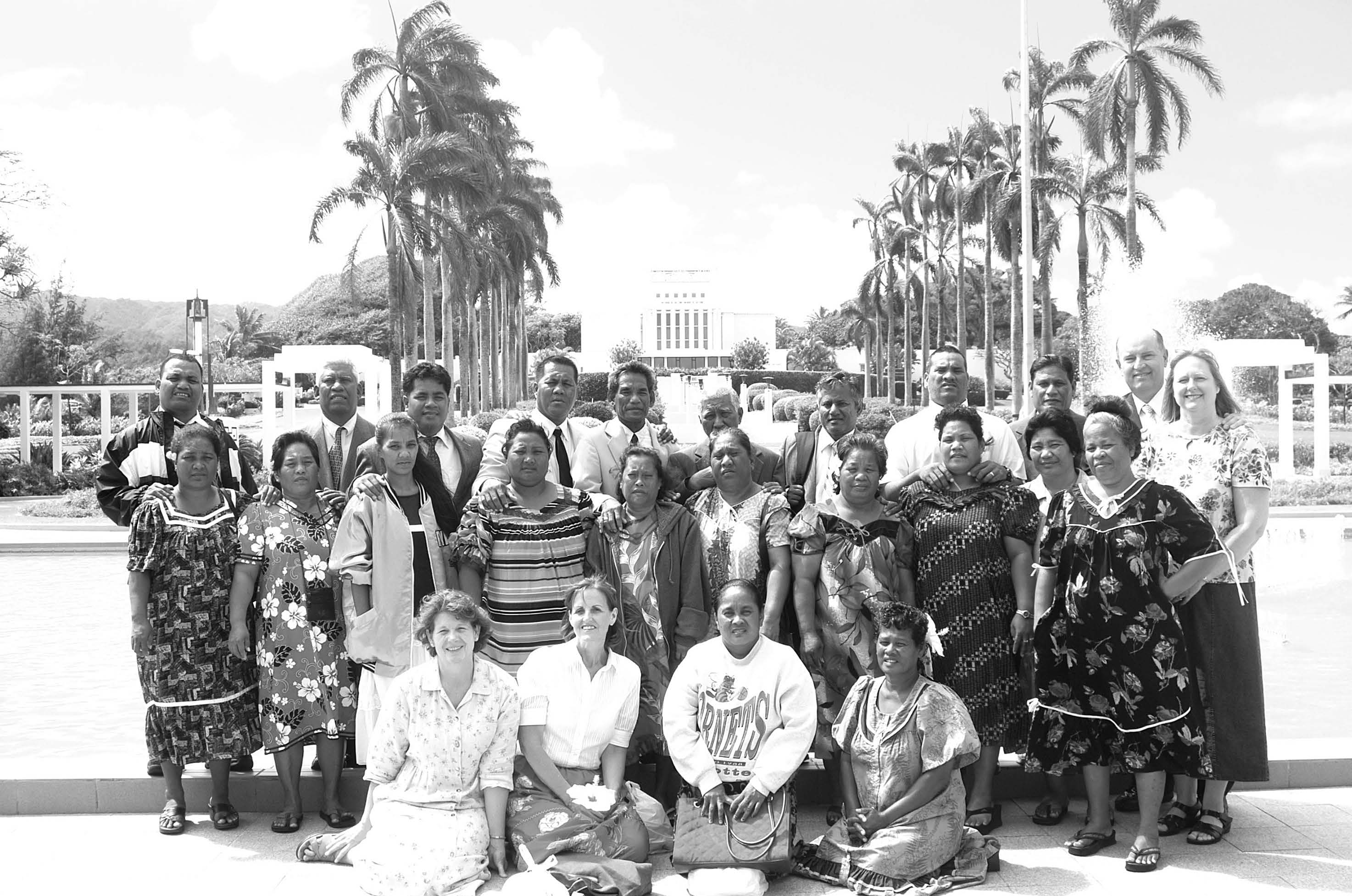 Marshall Islands Saints (from Ebeye Island) in 2007. Temple trips from the Marshall Islands to the Hawaii Temple began in the early 1990s. Courtesy of David and Shelly Swenson.
