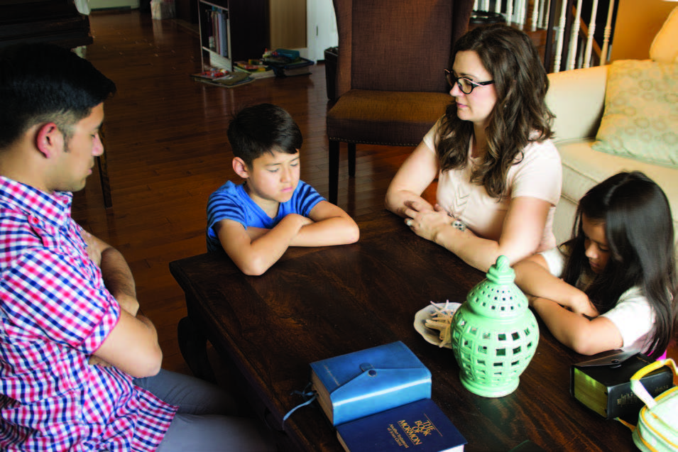 Choo Family praying