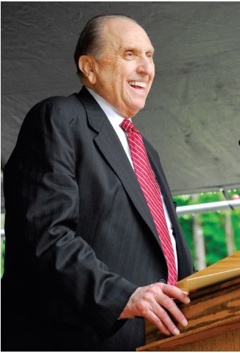 president Monson speaking to YW