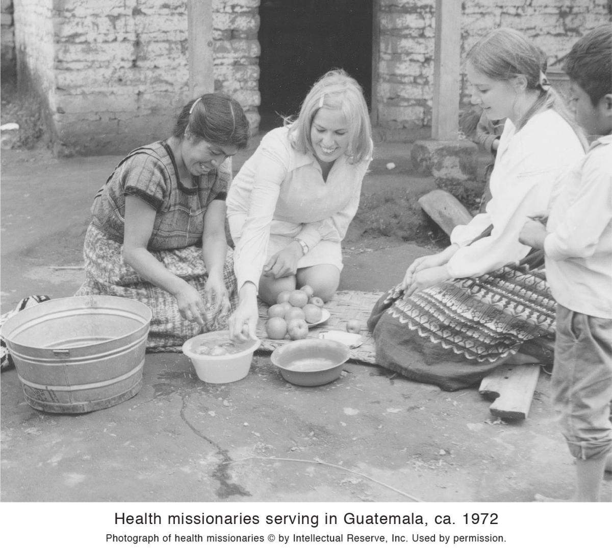 Photo of health missionaries in guatemala
