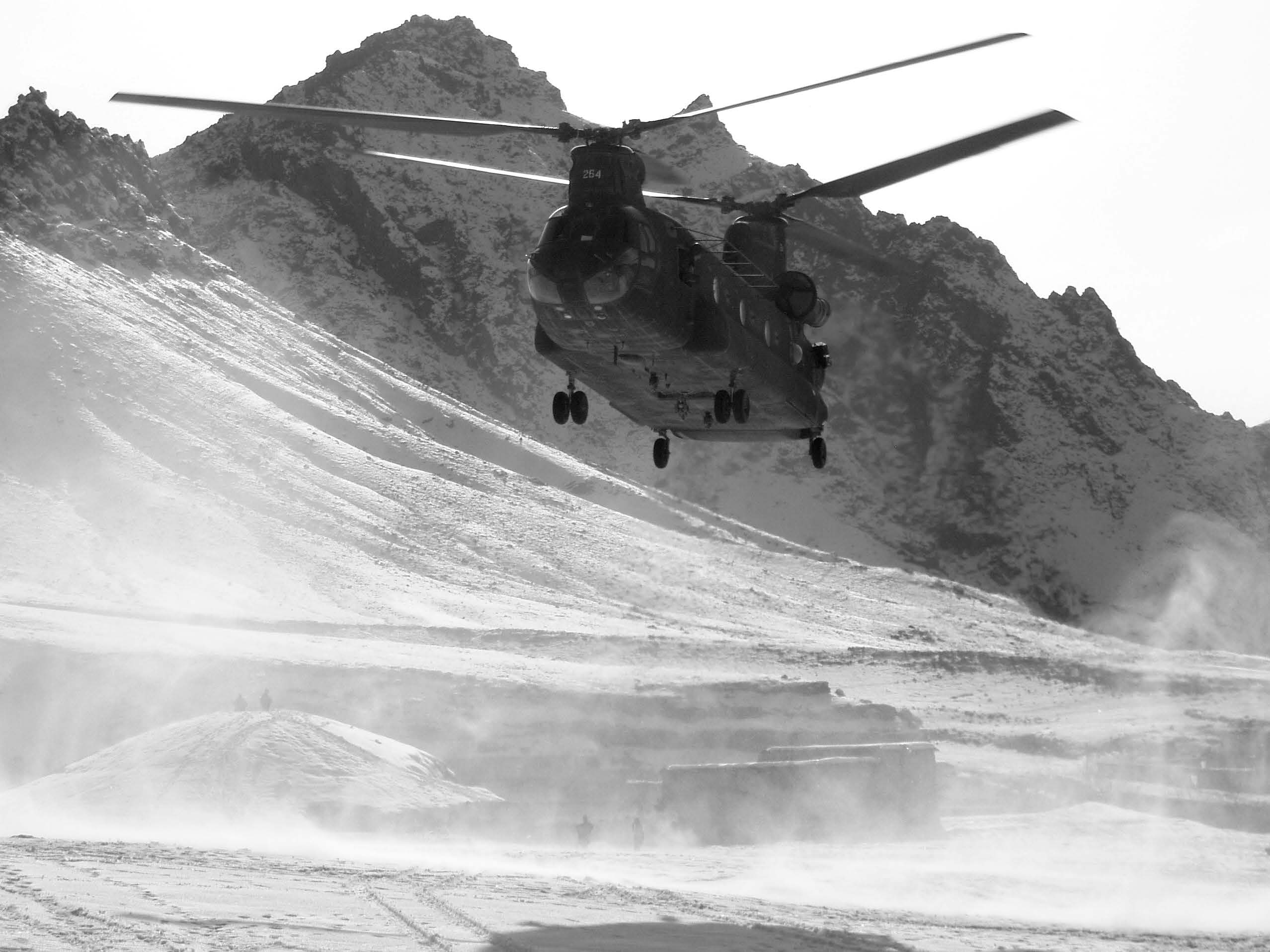 A Chinook helicopter coming in to pick up an element of Colby Jenkin’s Special Forces team following an operation in February 2005. Courtesy of Colby Jenkins.
