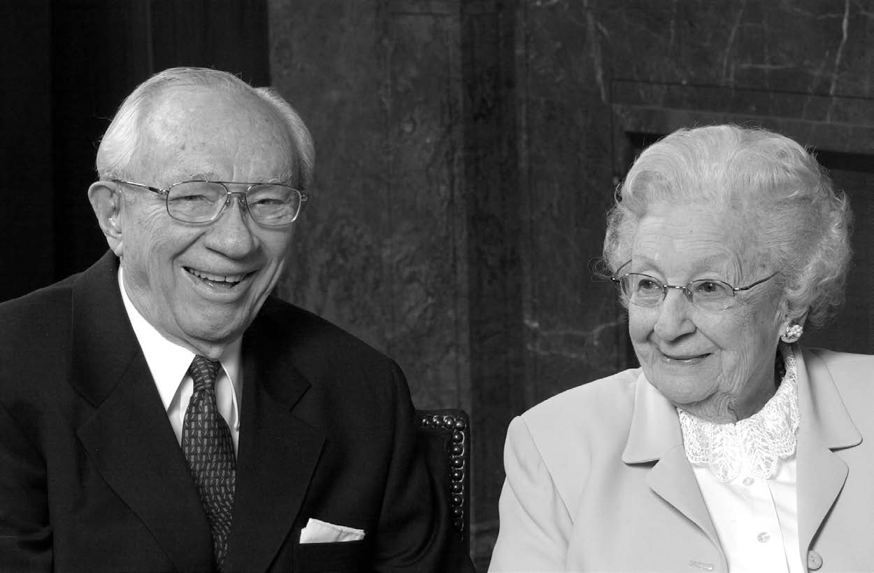 President Gordon B. Hinckley and Sister Marjorie Hinckley. Photo by Jeffrey D. Allred, Deseret News.