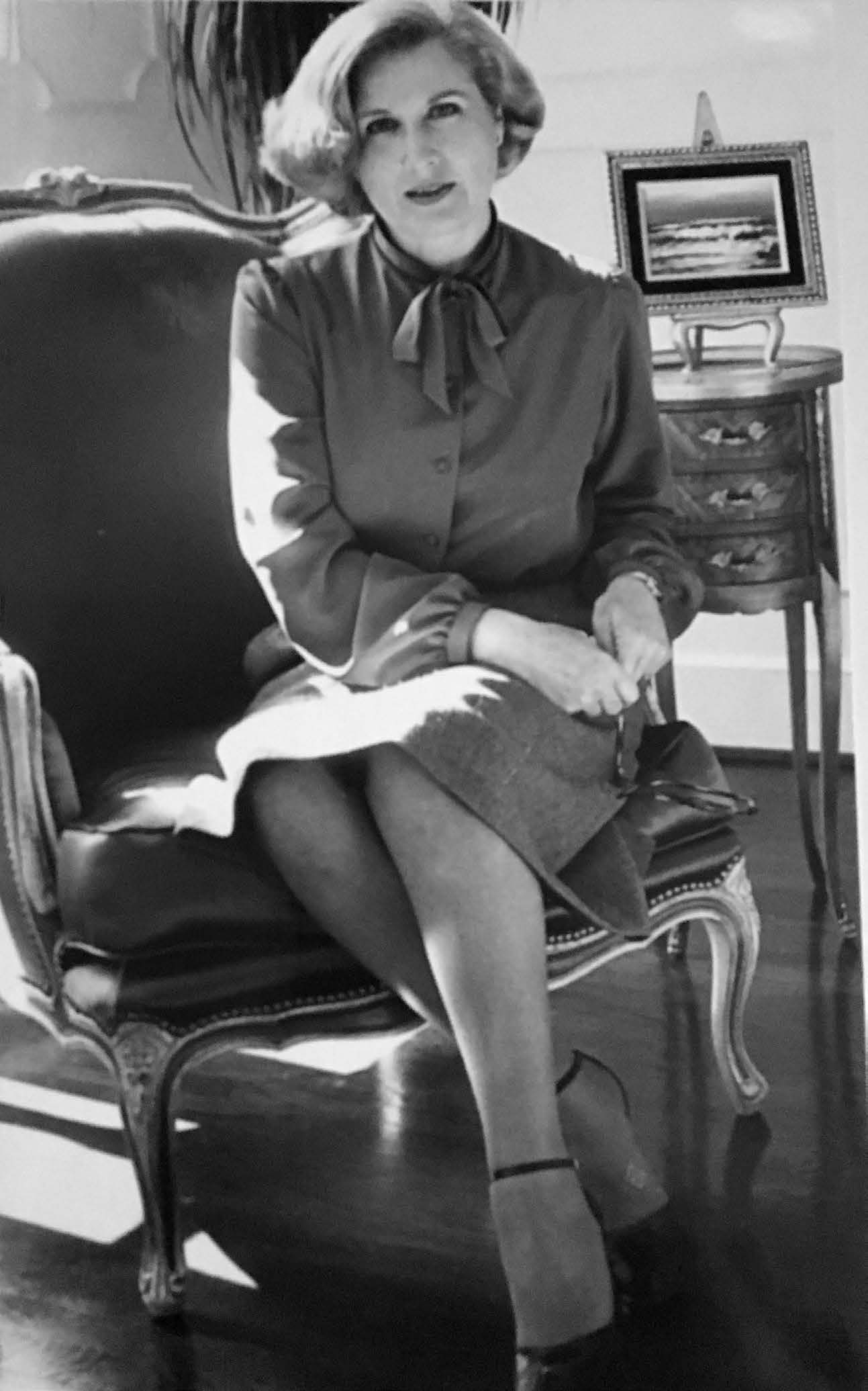 Beverly Campbell in her office. Photos in this chapter courtesy of Thomas Campbell.