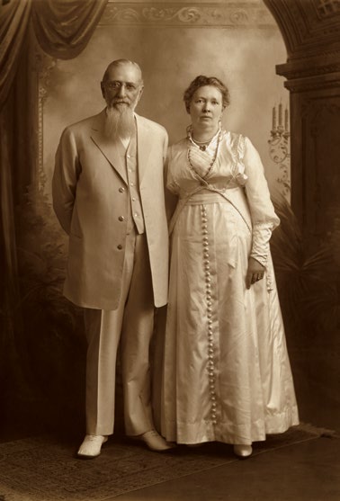 President Joseph F. Smith with his wife Julina, ca. 1916. Courtesy Church History Library.