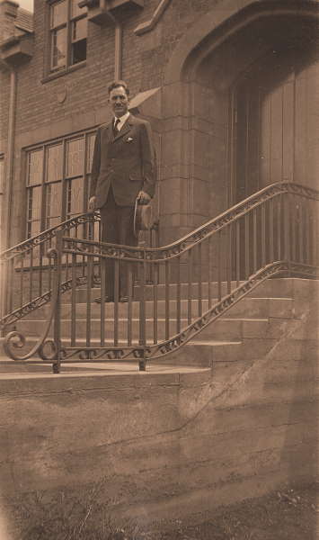 photo of j wyley sessions on the steps of the moscow institute of religion